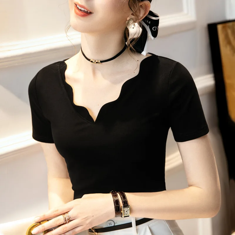 

2021V neck wavy top New summer short sleeved white T-shirt