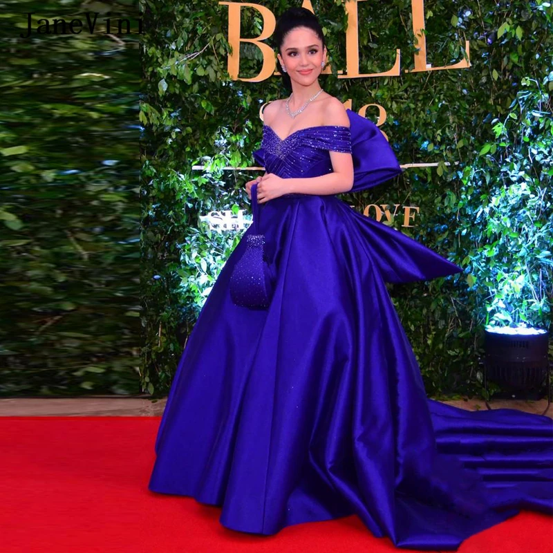 

JaneVini 2020 Королевское синее Пышное дубайское длинное вечернее платье с открытыми плечами, бисером и большим бантом на спине, атласное плиссированное платье знаменитостей