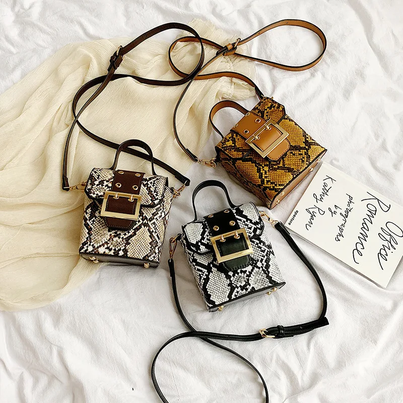 

2020 Fashion Women's Handbag Versatile Snakeskin Casual Tote Shoulder Bag Leather Crossbody Bag Bucket Bag Female Purse