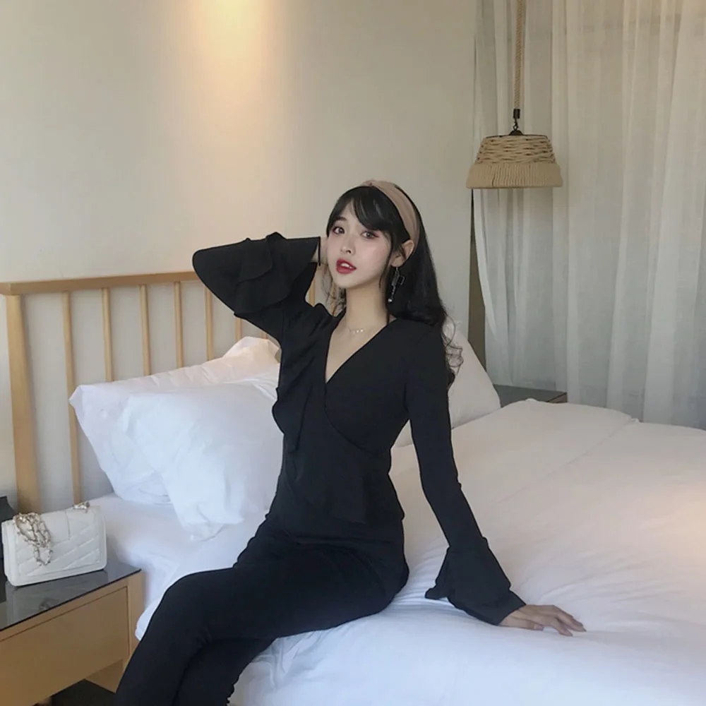 

Ruffled V-neck Slimming T-shirt Women's New Style Double-layer Trumpet Sleeve Long-sleeved Wild Temperament Plus Size 5XL Top