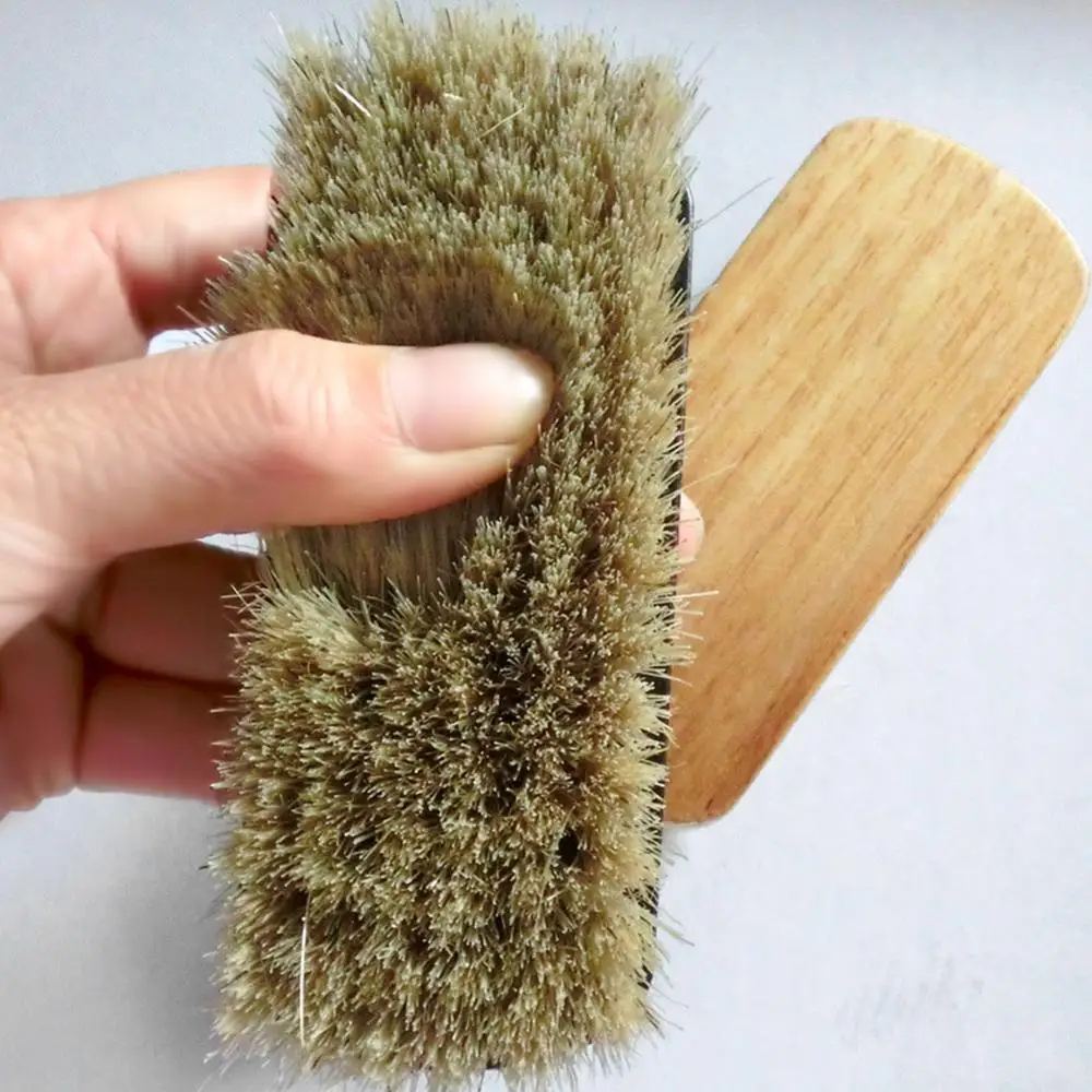 Щетка из свиной щетины с деревянной ручкой | Дом и сад