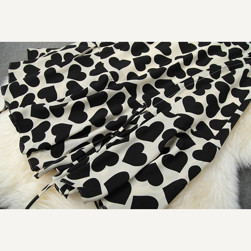 

STREET Newest HIGH 2021 Stylish Runway Suit Set Women's Drape Blouse Top Heart Print Skirt Set