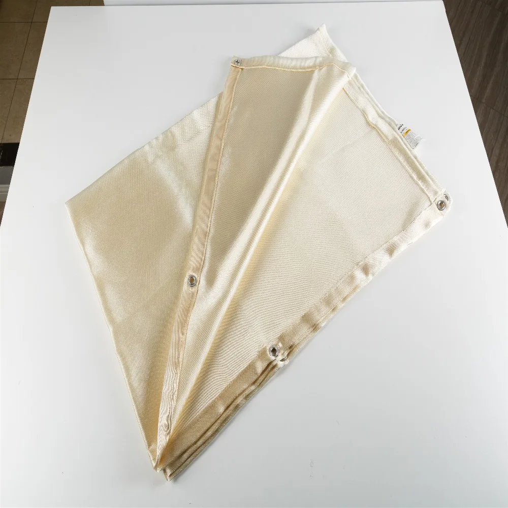 

1.2x1.8m Fiberglass Welding Fire Blanket For Easy Hanging and Protection working area