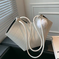 solid shoulder bags for girl travel tote bag ladies leather bags set diamond lattice handbags luxury designer top handle bag sac