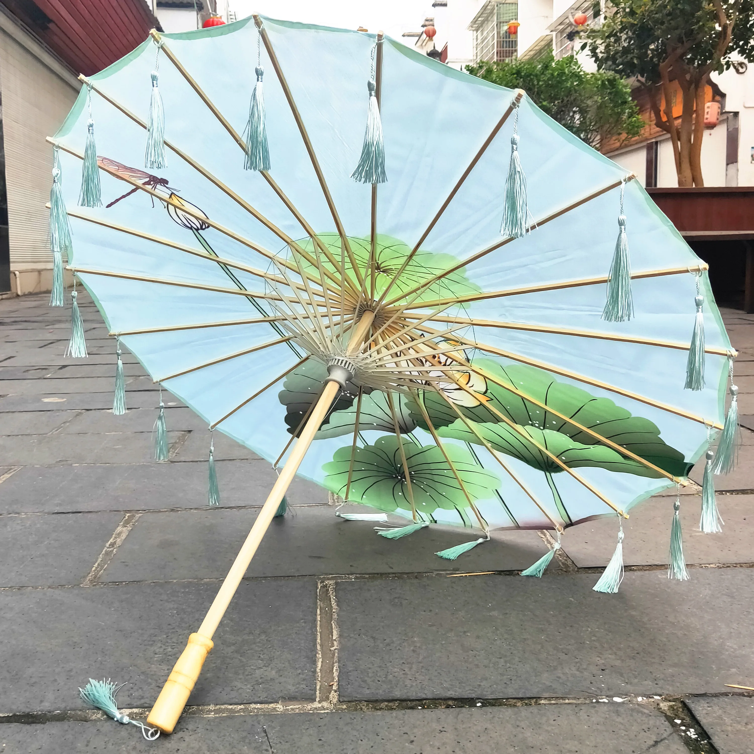 Бумажный зонтик с кисточкой масляный в старинном стиле волшебный шариками для