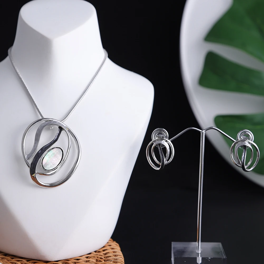 

MeiceM Creative Design Shell Necklace Set Trendy Zinc Alloy Big Geometric Pendant Enamel Necklace Set Gift for Women Christmas