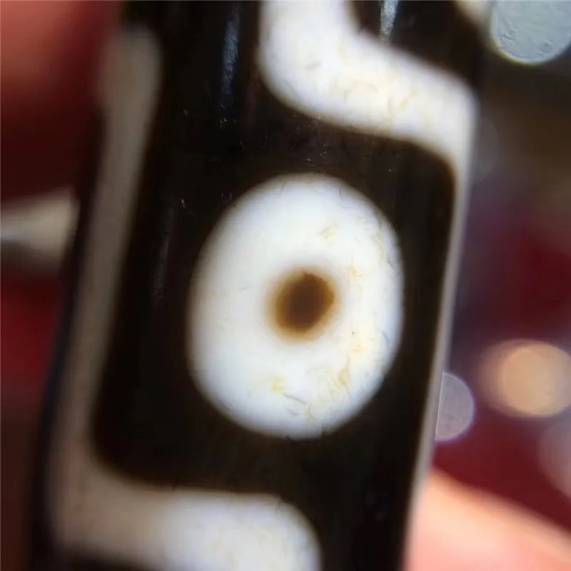 

200407-1 High Oily Old Mineral 9 Eyes Beads Natural Agate Material Tibetan Amulet Collectible Fine Beads