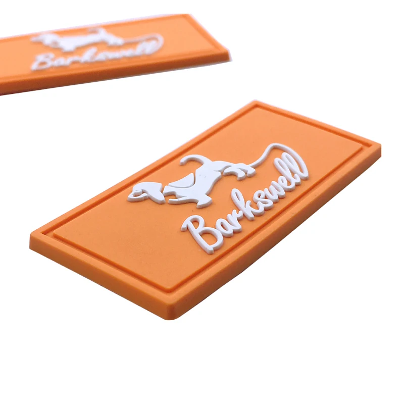 Резиновые нашивки для одежды под заказ именные резиновые этикетки силиконовые