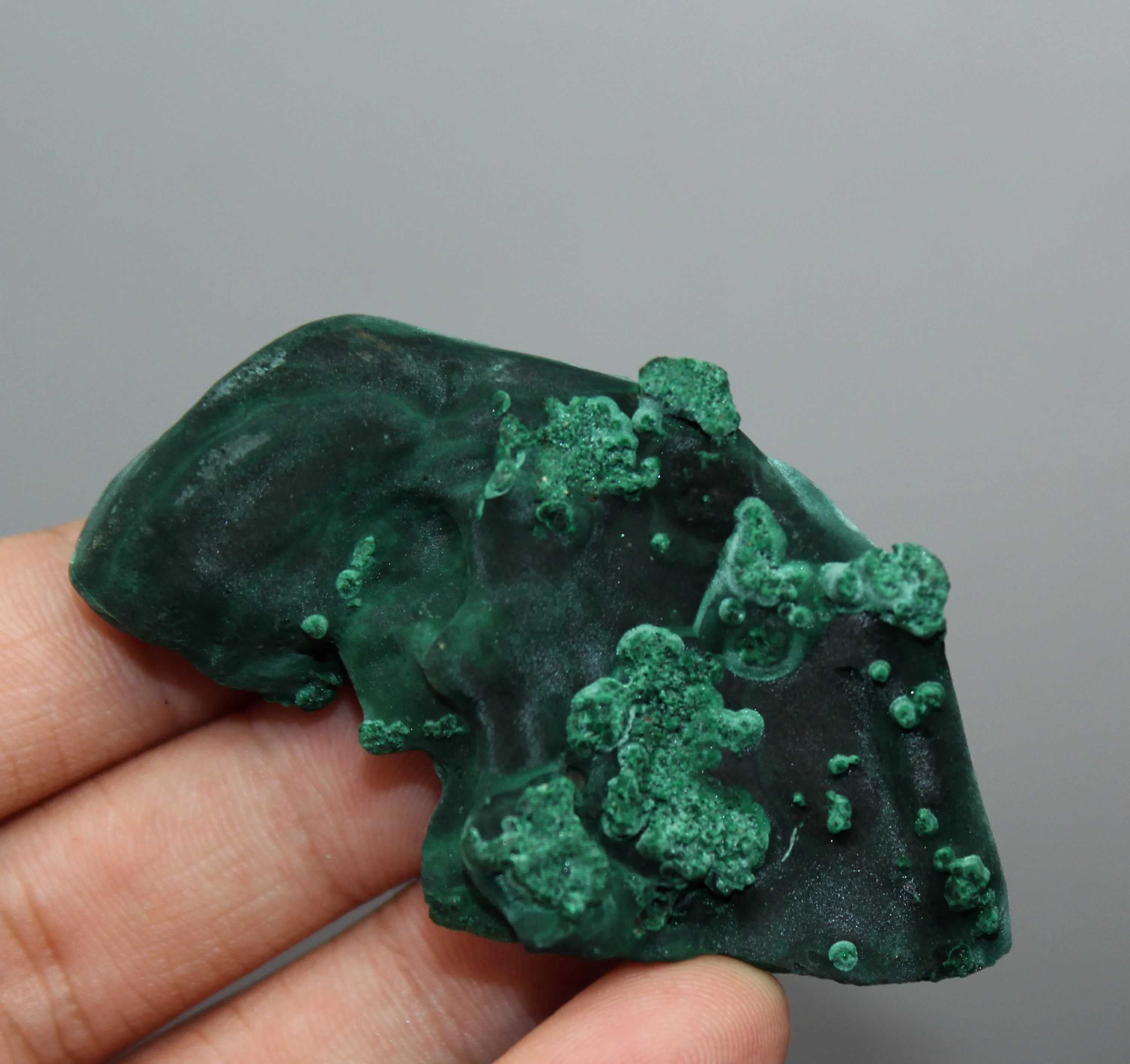 

62g Natural beautiful malachite mineral specimen crystal Stones and crystals Healing crystal Free shipping