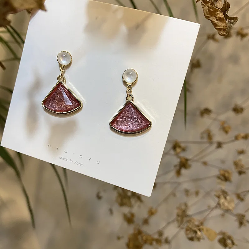 

S925 Silver Needle Gentle Pink Fan-shaped Earrings High-end French Net Red Earrings Simple Temperament Earrings
