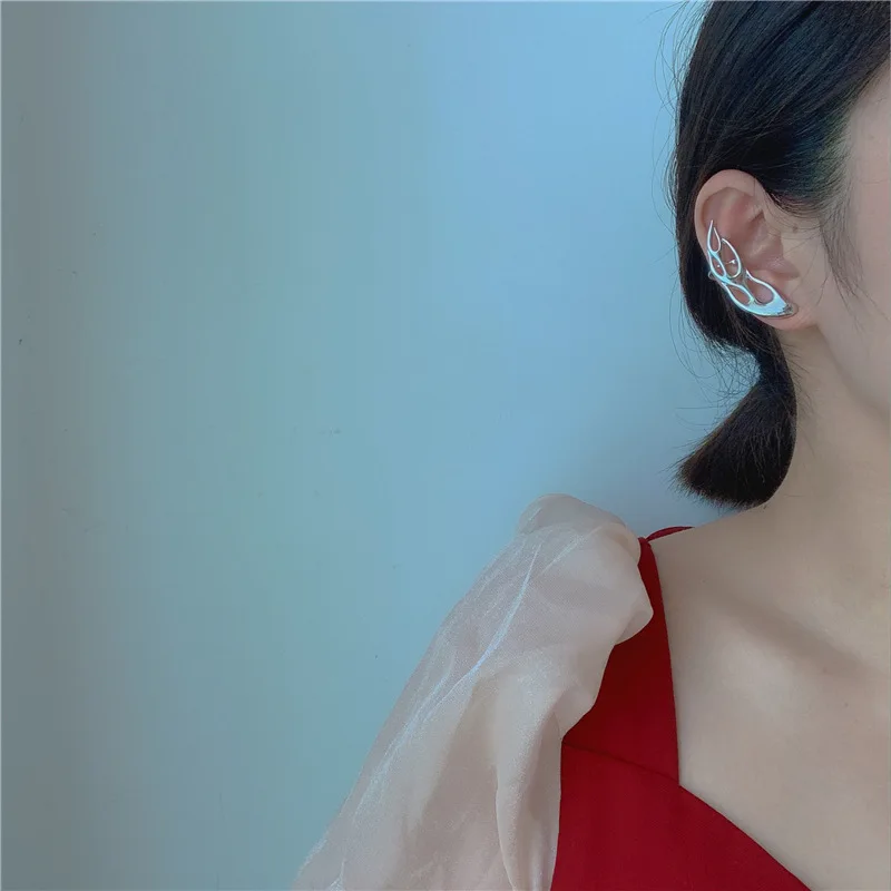 Женские и мужские серьги гвоздики AOMU серебристые металлические неправильной