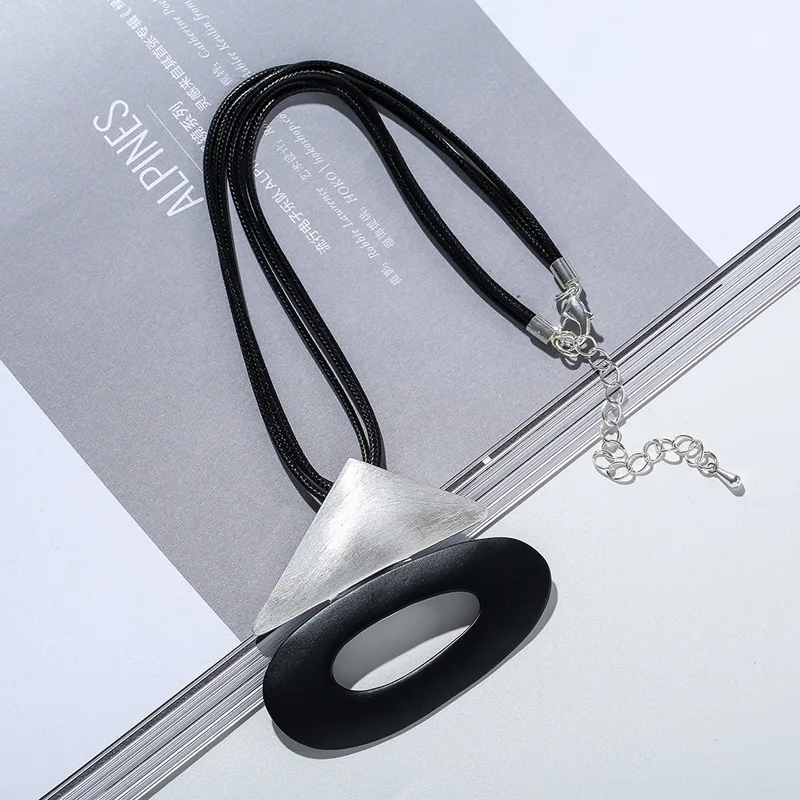 

ELOYHI Women Necklace Geometric Top Quality Double Collar Leather Choker For Lady Punk Trendy Neckalce&Pendants Gift