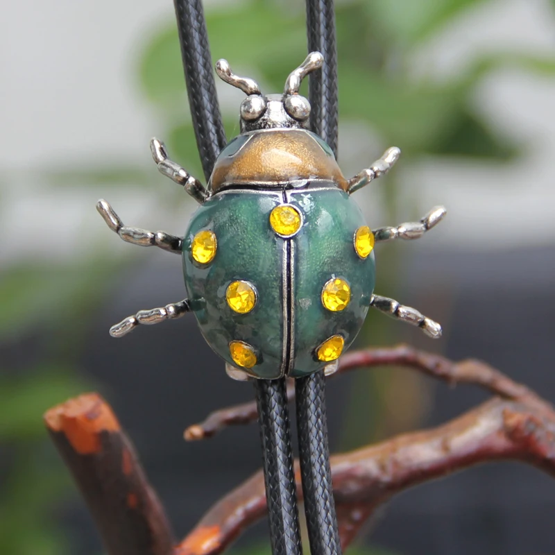 

Винтажный ковбойский мужской галстук-бабочка зеленого цвета с божьей коровкой из полиэстера