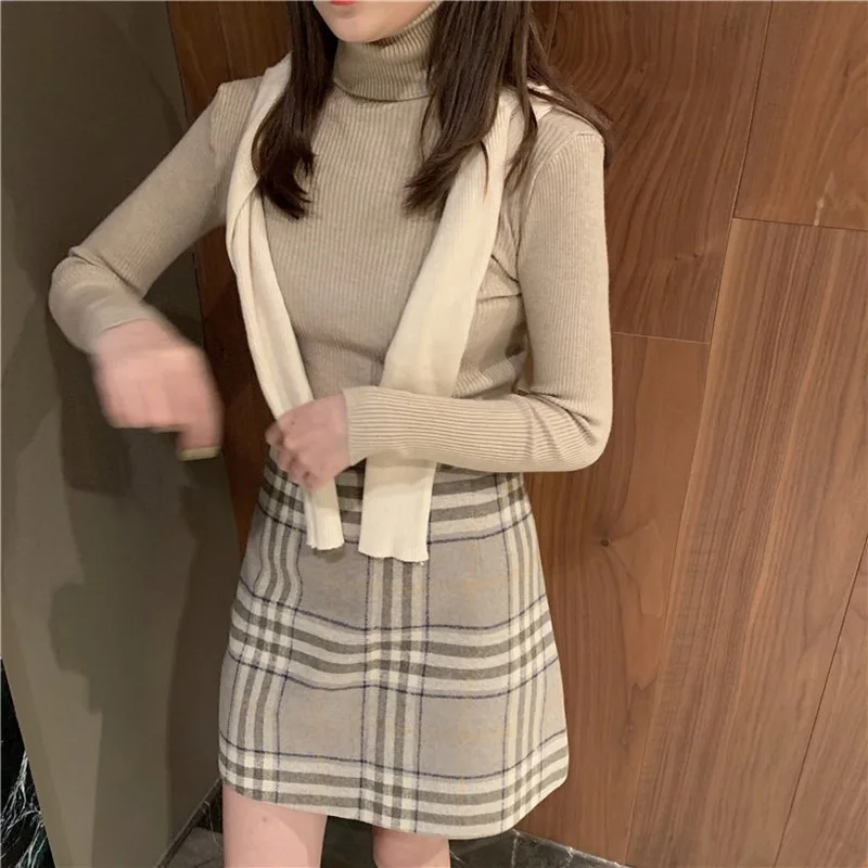 Женский трикотажный свитер-водолазка эластичный однотонный хлопковый пуловер с