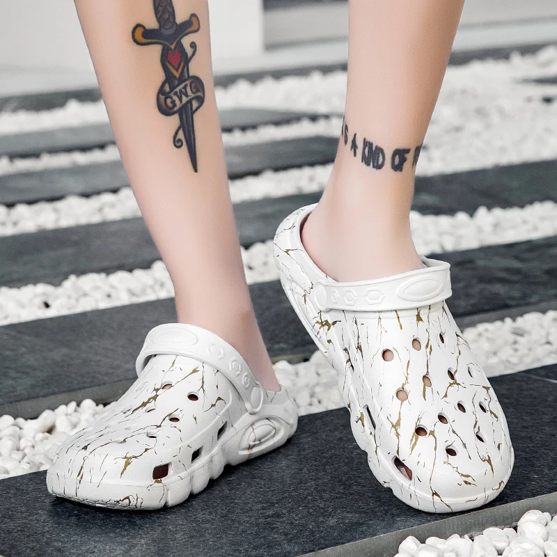 

New Arrivals Summer Men's Clogs Slip On Breathable Water Beach Sandals Lightweight Quick-drying Mules For Men Plus Size 40-47