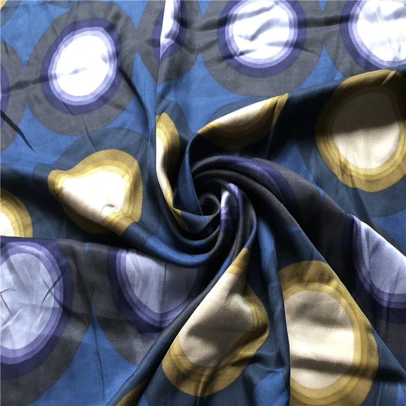 

1 meter X 1.35 meter Big Circle Silk Cotton Fabric Heavy Silk Cotton Material For Children Clothing Bedding