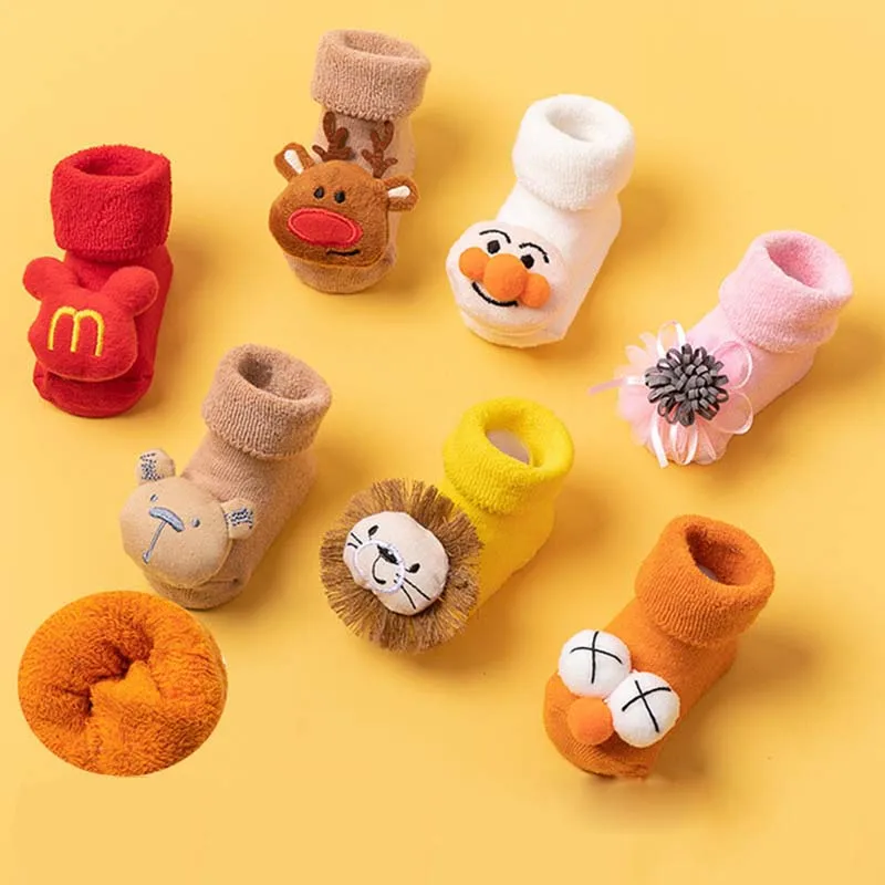 

Рождественские детские хлопковые жаккардовые носки с мультяшным рисунком на возраст 1-3 года, красные рождественские детские носки, осенне-...