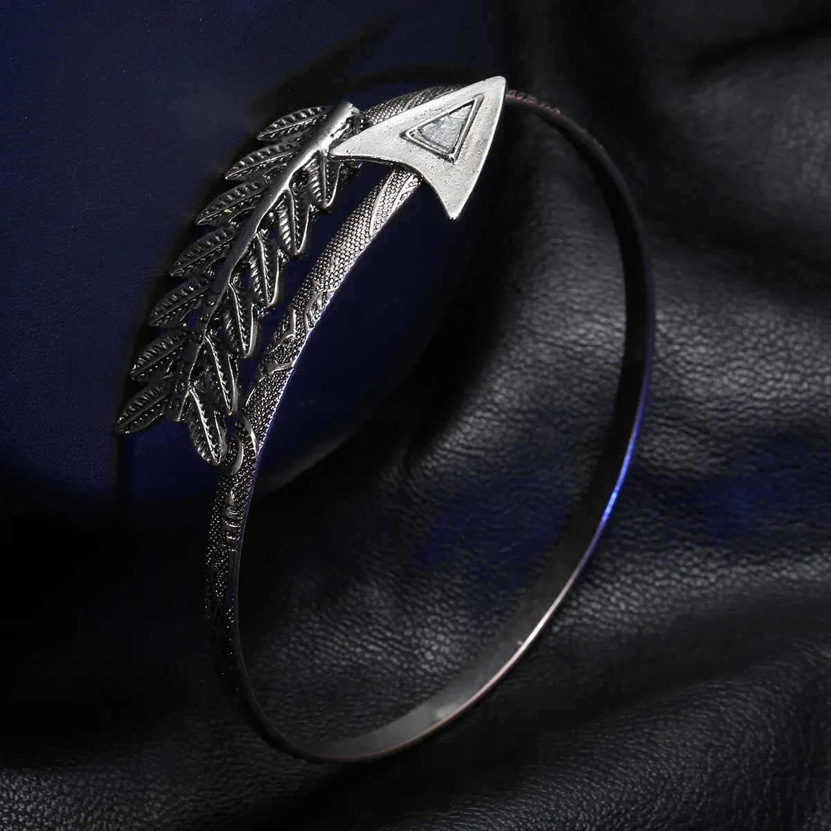 В винтажном стиле С изображениями перьев и стрел манжет рук браслет в этническом