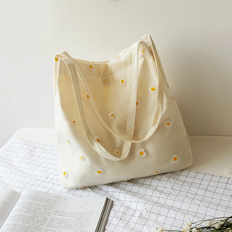

2021 Small Canvas Bag Shopper Handbag Bag for Women Designer Embroidery Bag with Daisies Crochet Tote Bag Cute Mesh Shoulder Bag