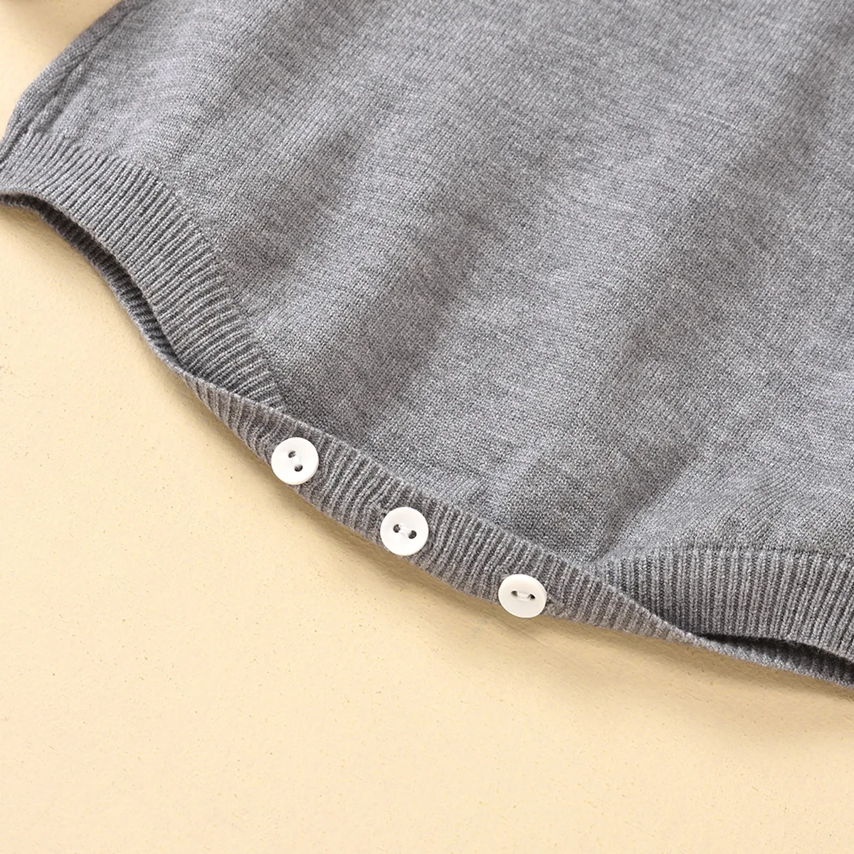 

0-3T Best-selling new product autumn and winter baby one-piece knitted embroidered bib romper for small and medium children