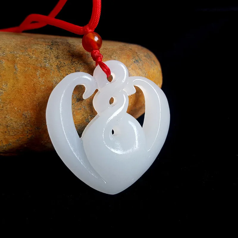 

Natural Chinese White Jade Hand Carved Love Pendant Fashion Boutique Jewelry Couple Necklace Popular Gift