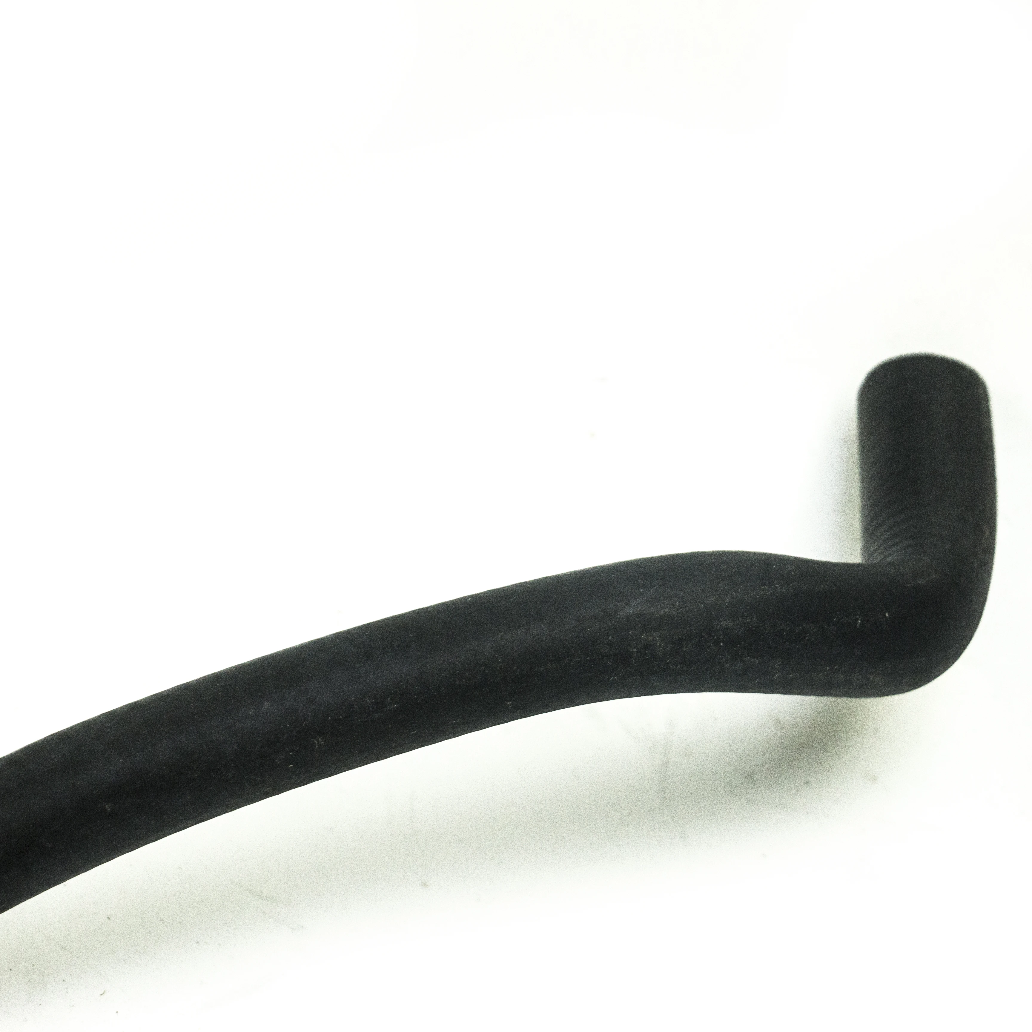 

Engine Radiator Water Pipe 1307VK For Dongfeng Peugeot 307 Sega 308 Triumph 408 Citroen C4 Free Shipping