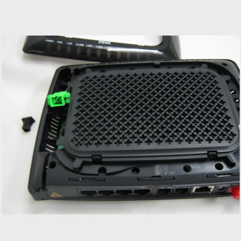 Оптическая сеть Z TE ZXA10 F620 GPON ONU с 4 портами ethernet 2 голосовыми и входом