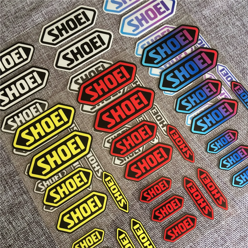 Декоративные наклейки на мотоциклетный шлем можно наклеить изогнутыми