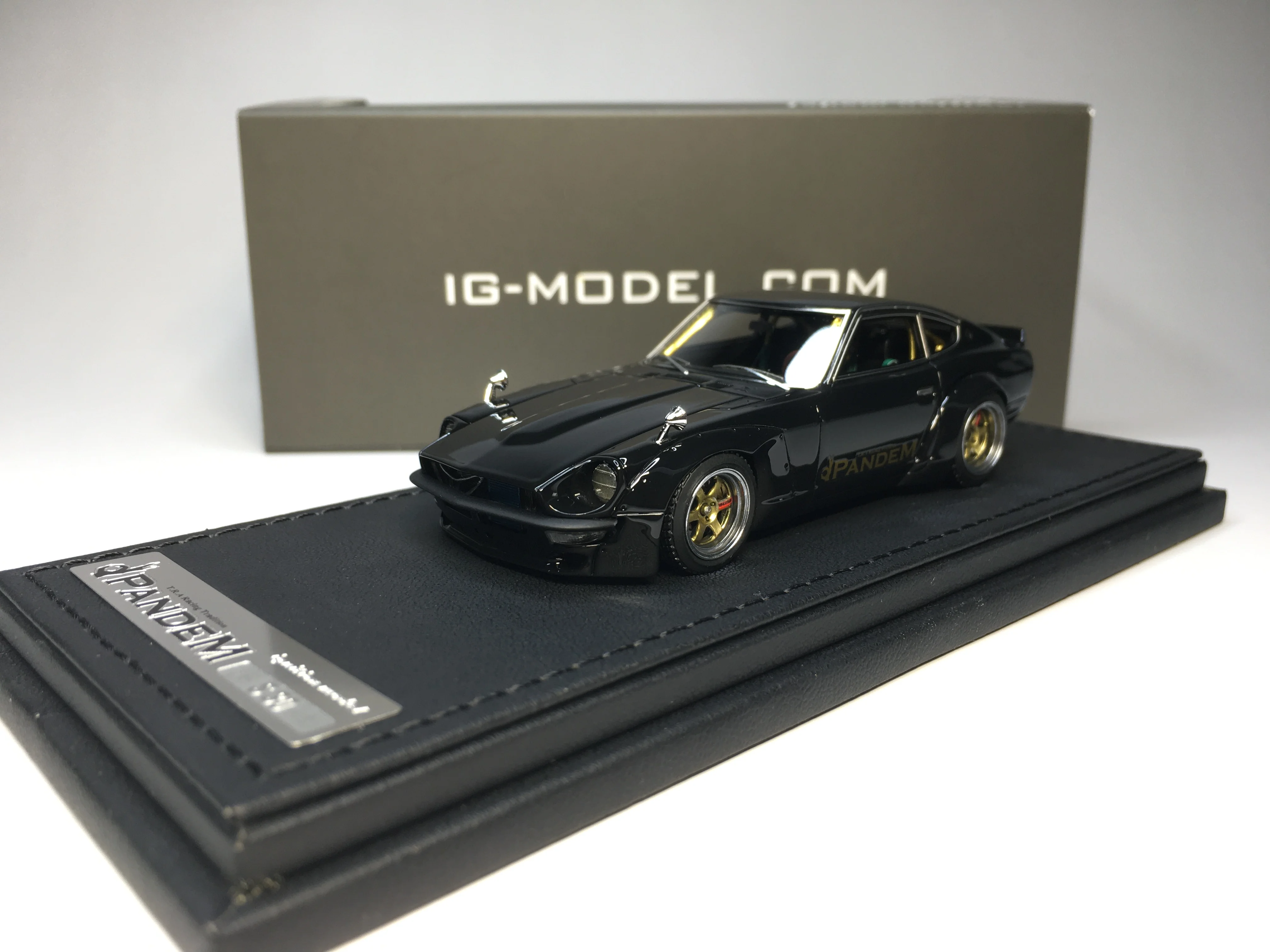 

ignition model 1/43 Nissan Fairlady Z S30 Pandem (Black) IG1246 Resin Model Car Collection Limited