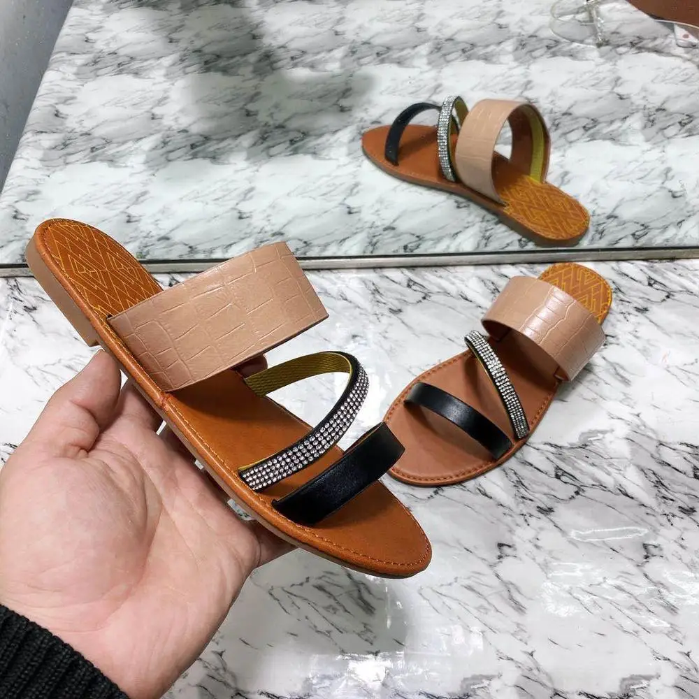 

2020 Bling Summer Shoes Women Rhinestone Sandals Leopard Print Slip-on Beach Shoes Shallow Flat Ladies Outdoor Holiday Slipper