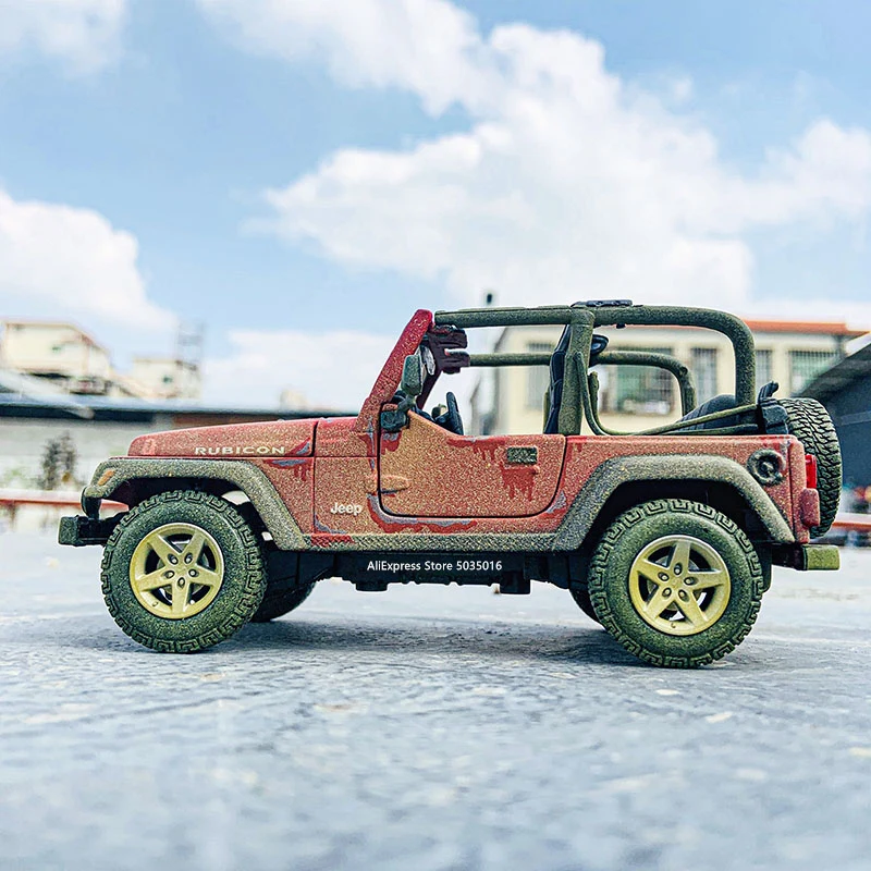 Модель автомобиля Maisto 1:27 старого Jeep Wrangler из сплава декоративная коллекция