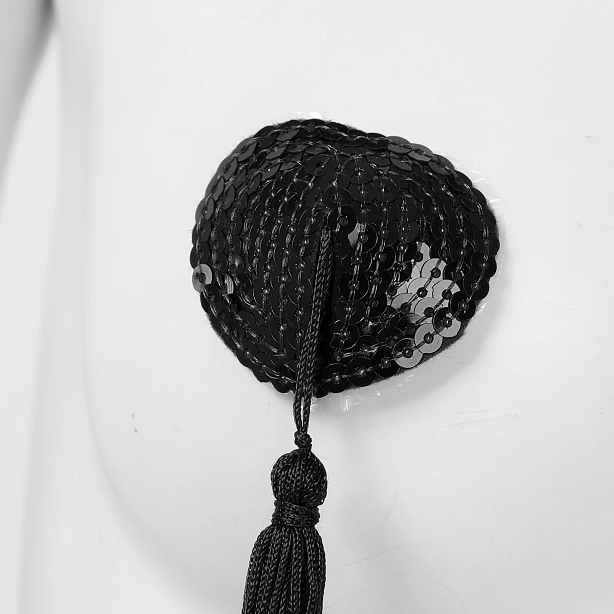 1 пара сексуальных накладок на соски в форме сердца с блестками и кисточками