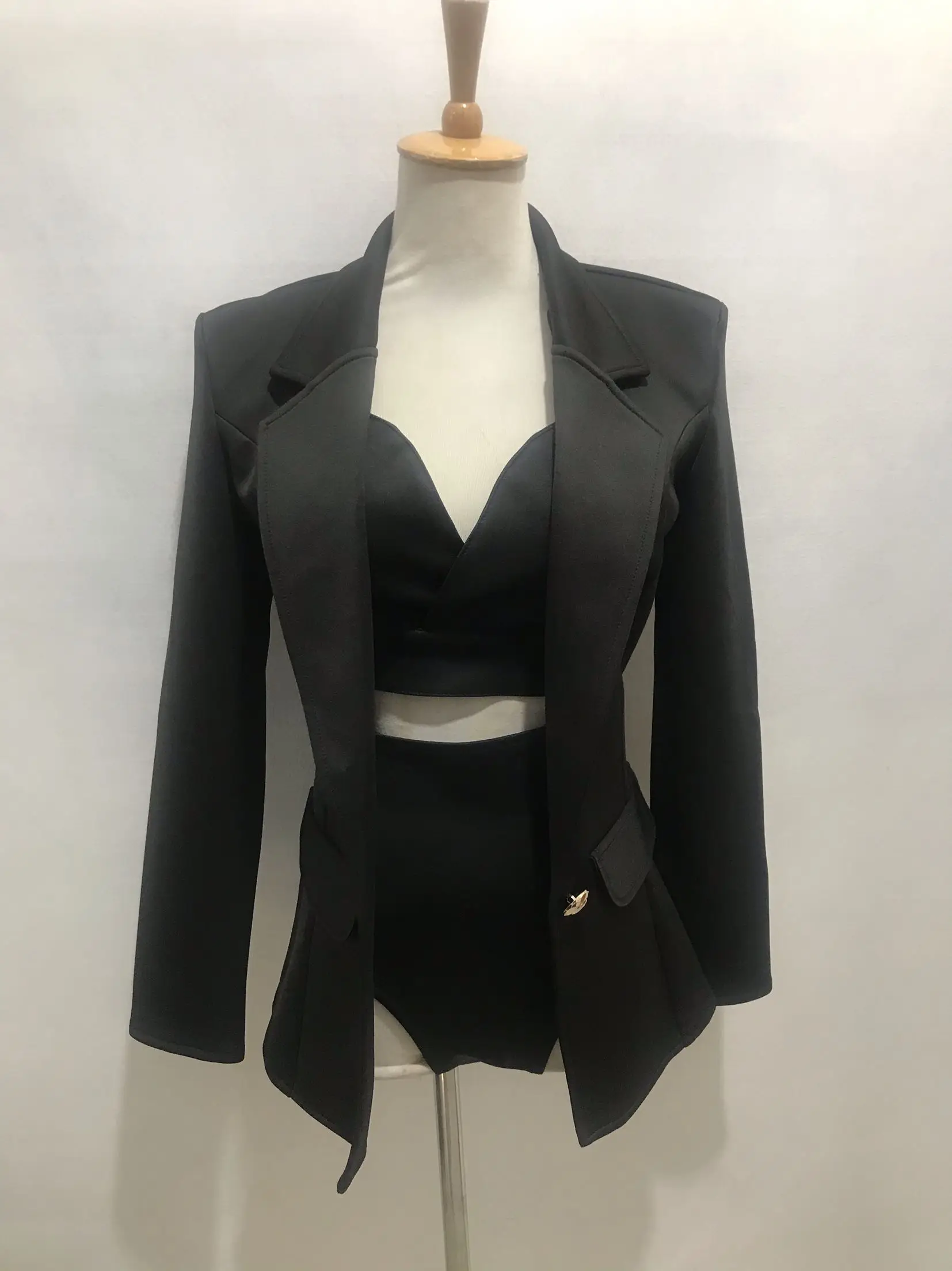 Рисунок 3 - Женский комплект из трех предметов