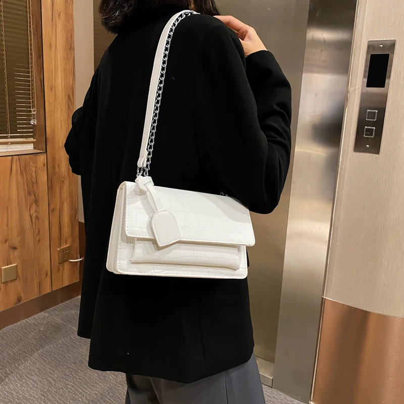 Мода цепи для девушек сумки на плечо повседневная сумка маленькая квадратная