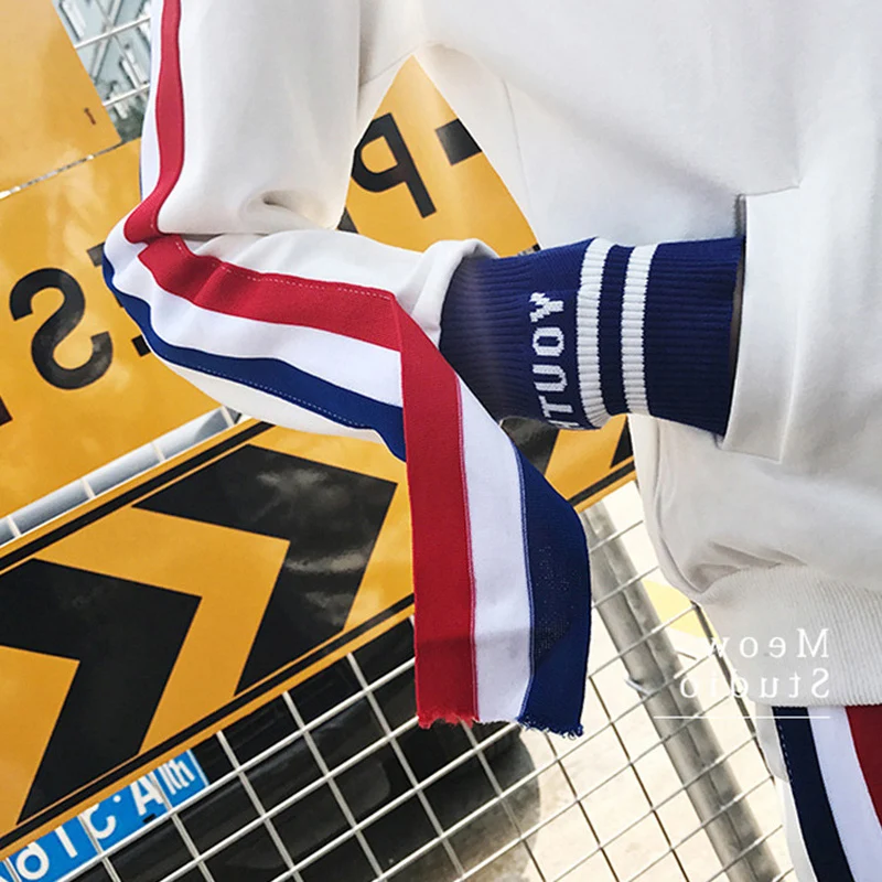 Женский спортивный костюм из двух предметов модельный брючный в полоску куртка