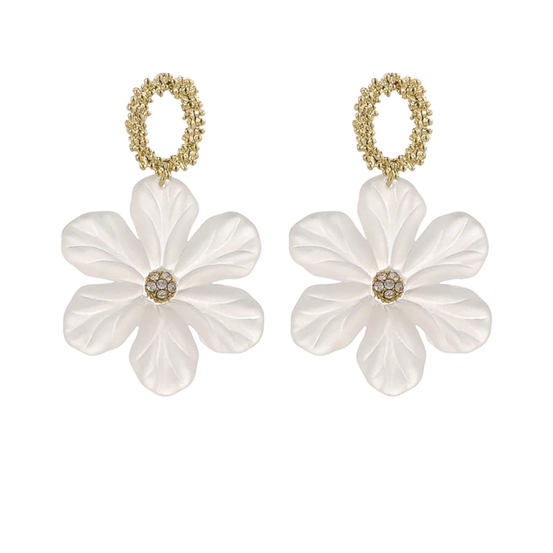 

White flower earrings summer small fresh earrings female temperament all-match earrings earrings 2020 new Fashion Stud Earrings