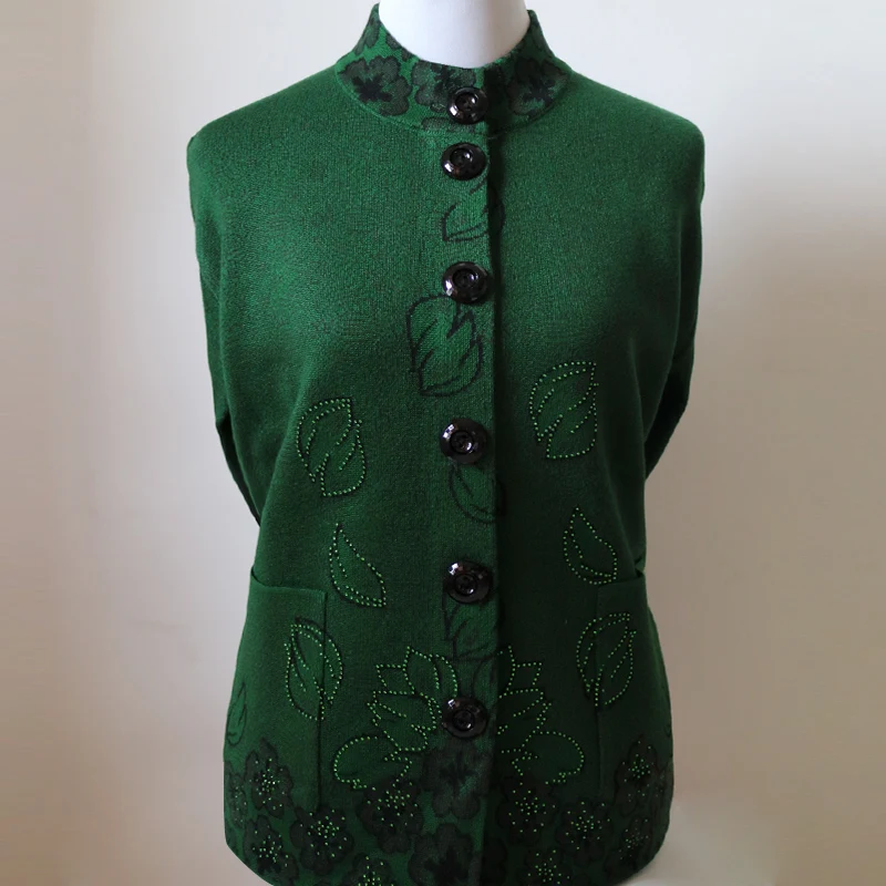 

2021 60-70 years old, thickened top sweater, cardigan, elderly woman, sweater, big size, grandma's coat.