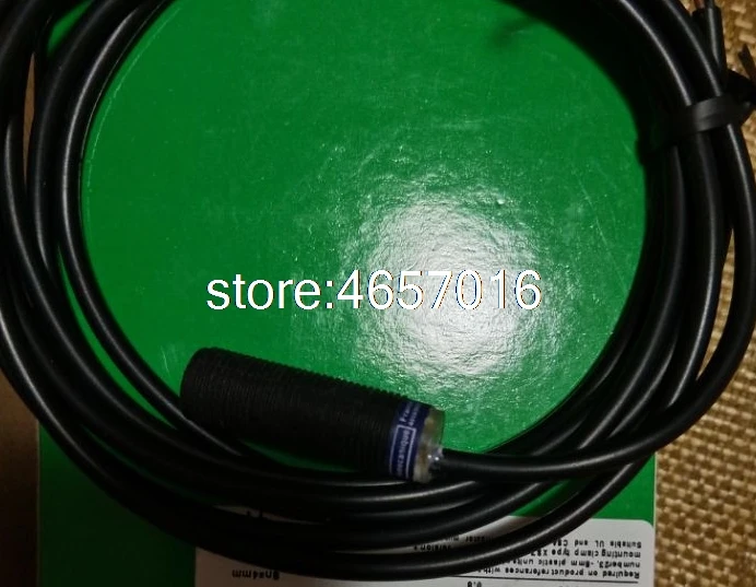 

Free shipping XS4P12NB340 XS4P12PB340 Schneider Proximity Switch Sensor New High-Quality