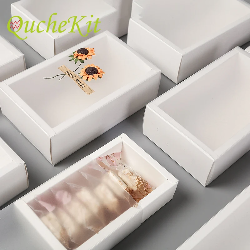 

Diffferent PCS White PVC Paper Box with Window As Wedding Christmas Birthday Candy Chocolate Packaging Baking Gift Box