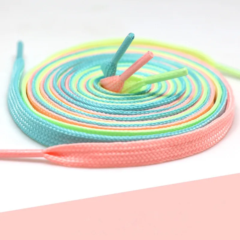 Высокоглянцевые светящиеся кроссовки на плоской подошве шнурки женская и