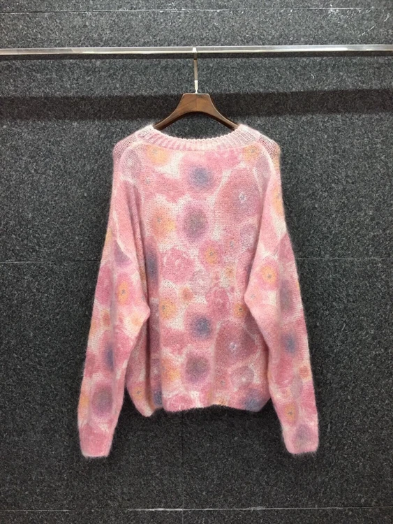 

Autumn / winter 2020 new women's round neck color matching printing knitting decoration long sleeve loose sweater 1008