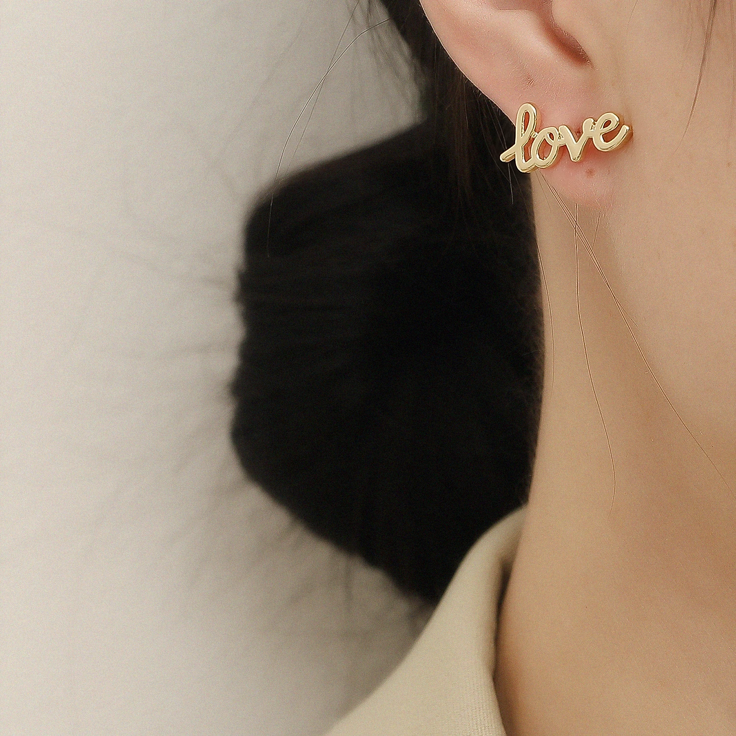 

2021 Trends Asymmetry Word And Start Shell Earrings Unique Design Exquisite Fashion Jewelry For Female Gifts HYACINTH