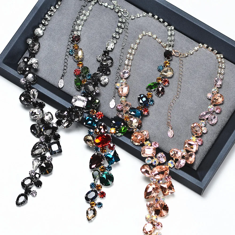 

Luxury Colorful Rhinestone Necklace Bridal Jewelry Special-Shaped Crystal, Retro Personality, Prom Wedding Accessories CORUIXI