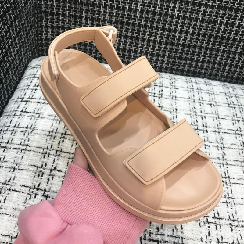 

2021 best quality C sandals new black red women sandals flat Vacation beach sandals summer eu36-eu40 sandals