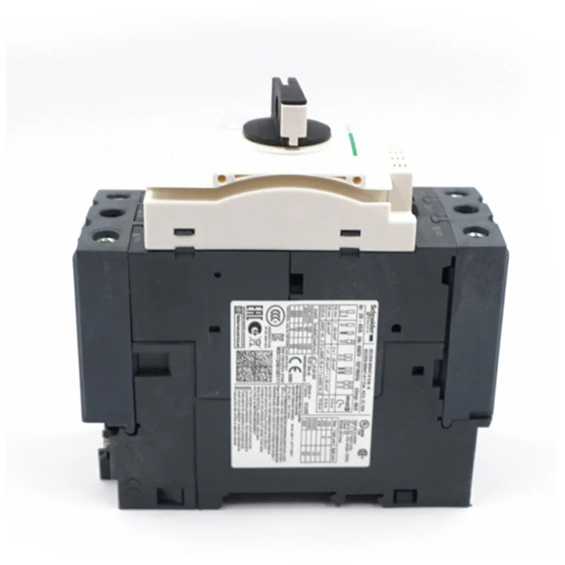 

New in box original brand new circuit breaker dc NSX250N 3P 200A TM200D LV431831