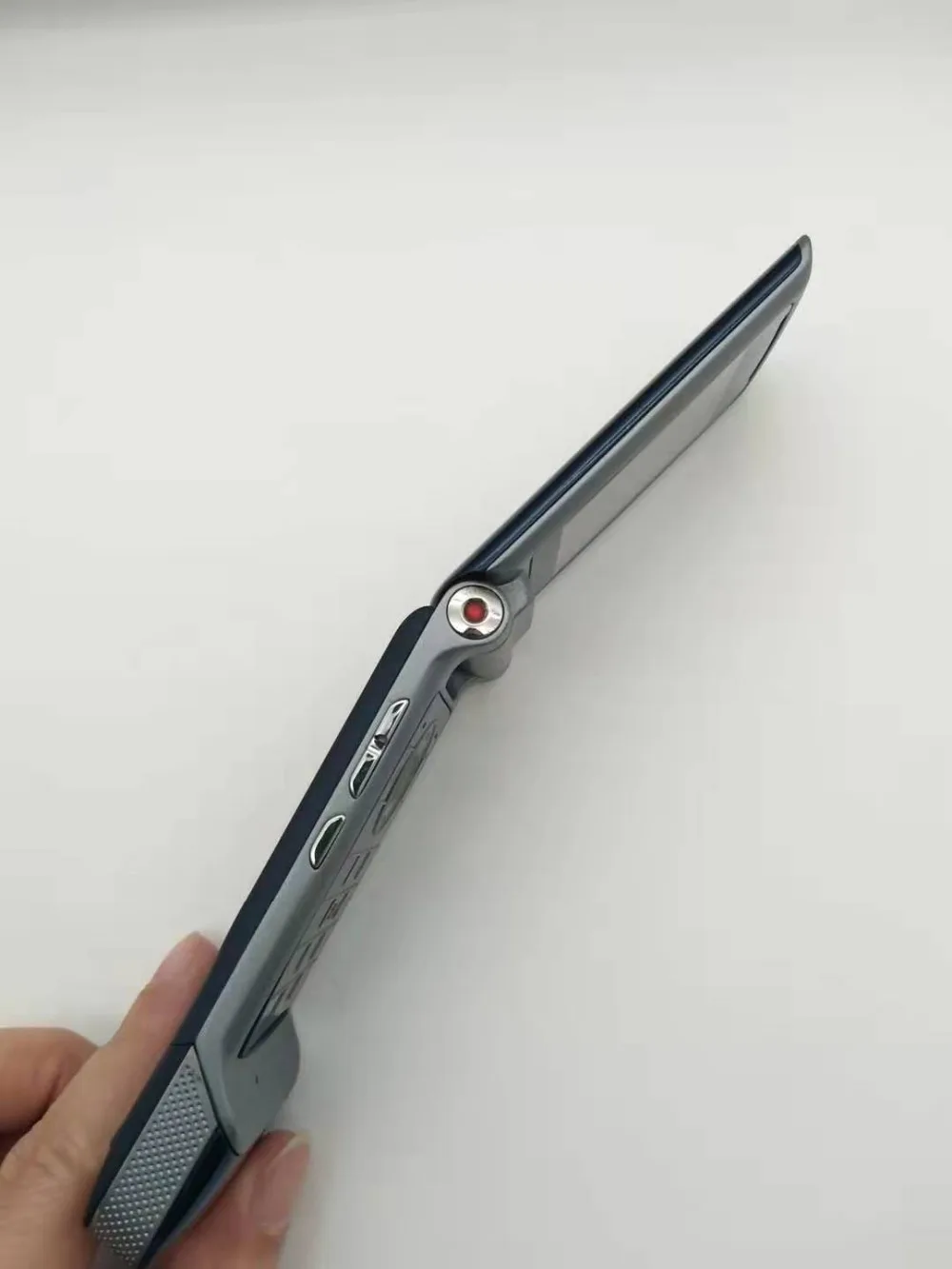 Motorola Krzr K1 флип разблокированный GSM Bluetooth MP3 FM радио мобильный телефон Восстановленный