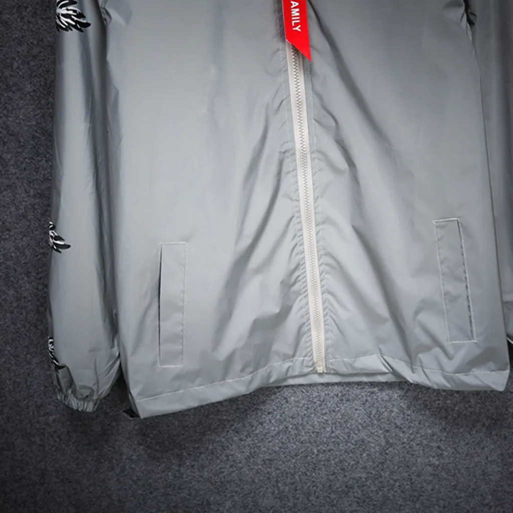 

Tide Streetwear Hooded Jackets Men Women Harajuku Windbreaker Coat Reflective Jacket Male Jaqueta Masculino