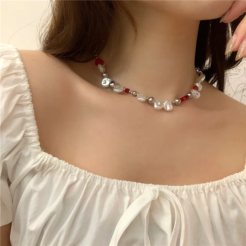 

French Retro Popular Niche Special-shaped Pearl Glass Red Peach Heart Pendant Adjustable Titanium Steel Necklace Clavicle Chain