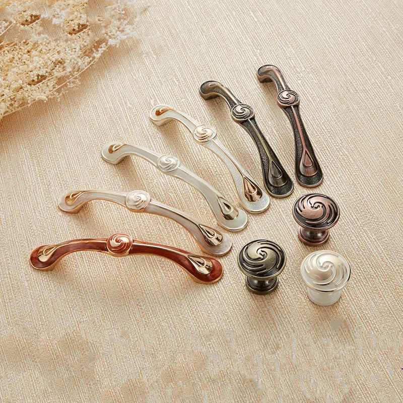 Зеленый/красный Бронзовый кухонный шкаф | Обустройство дома