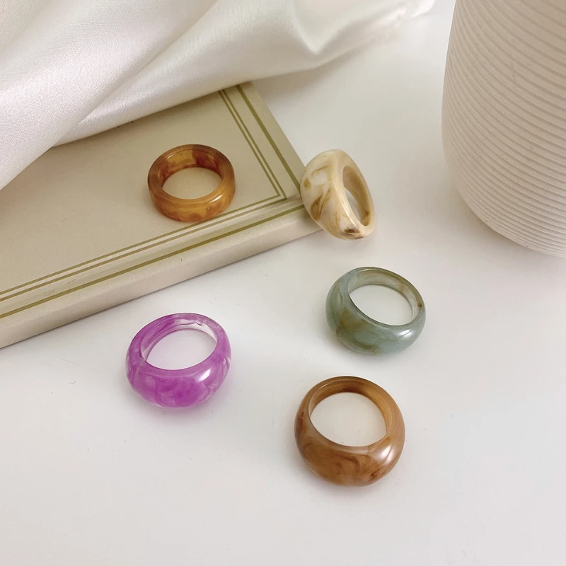 

Retro Resin Ring for Women Autumn Winter Temperament Resin Index Finger Ring Fashion Irregular Niche Simple Ring Girl Jewelry